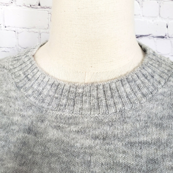DKNY Long Sleeve Puff Shoulder Heather Gray Sweater--L - Picture 2 of 15
